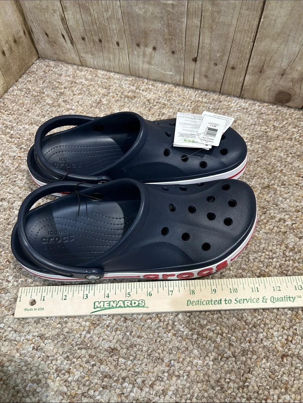 New in box Crocs Iconic Bayaband Clog Mens Size 11 Navy/Pepper